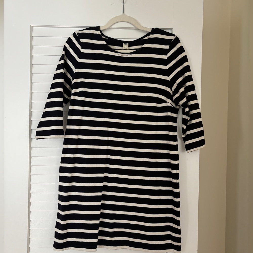 Old Navy Black and White 3/4 Length Sleeve Dress